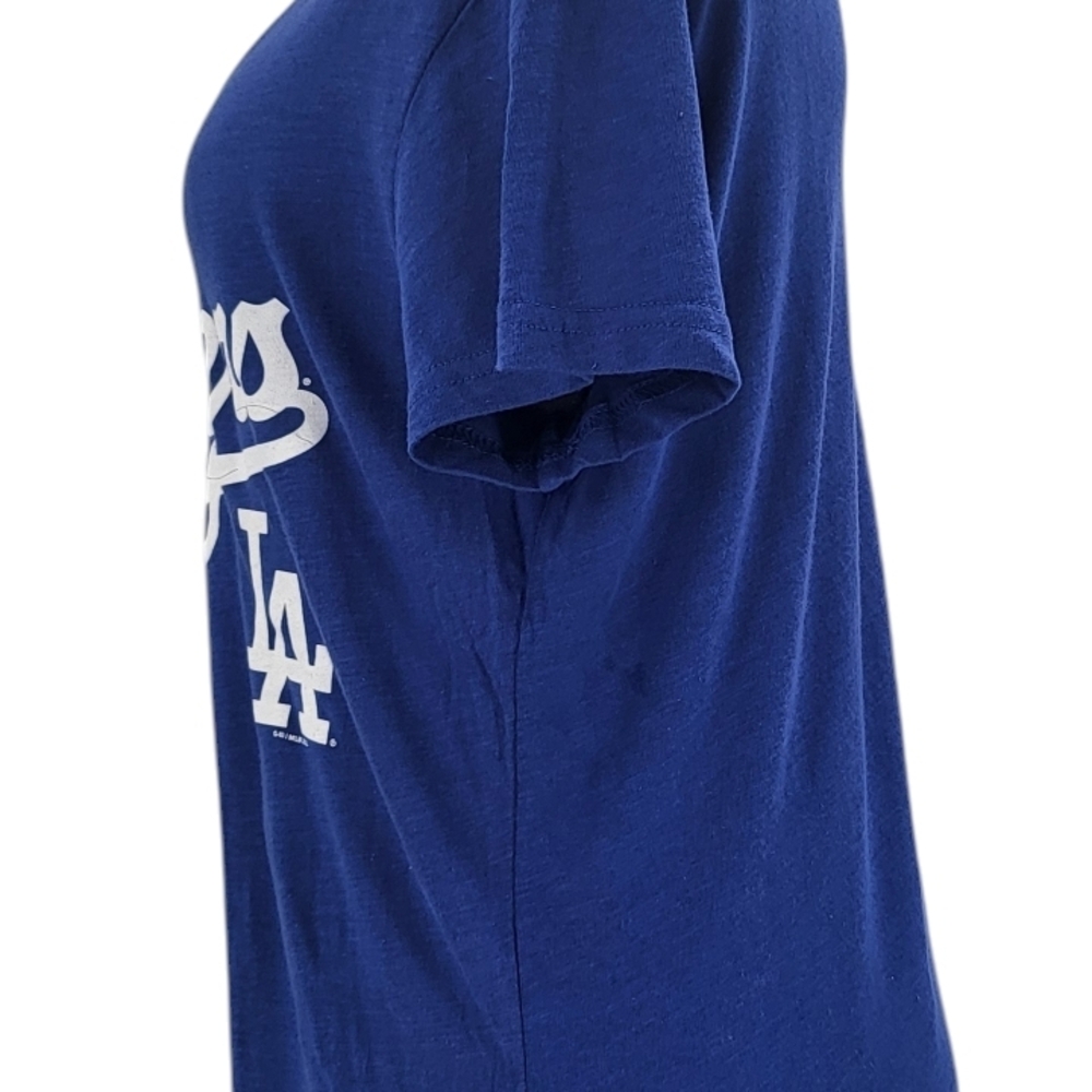 Los Angeles Dodgers Genuine Merchandise Blue Tee Shirt with  White Logo With Tag
